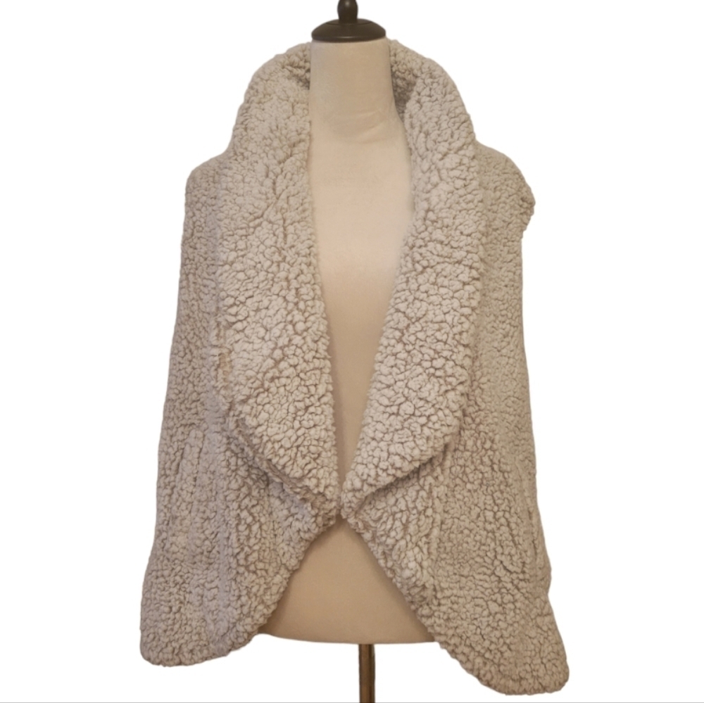 Altar'd State Faux Shearling Vest Size Small
